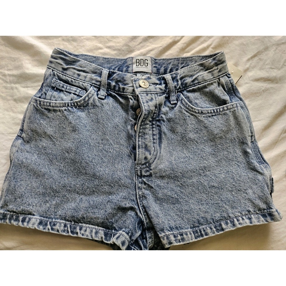 BDG Urban Outfitters Cargo Women's High Rise Denim Shorts Size 2/25. 100% Cotton